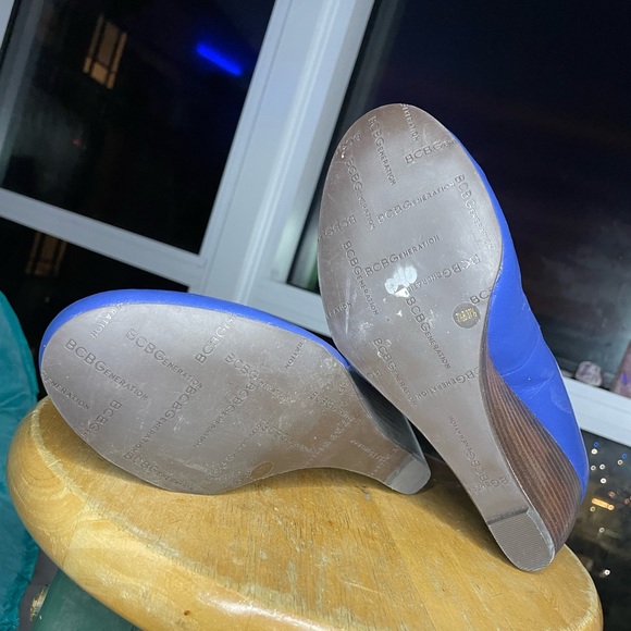 BCBGENERATION Wedged Heels - Picture 9 of 9